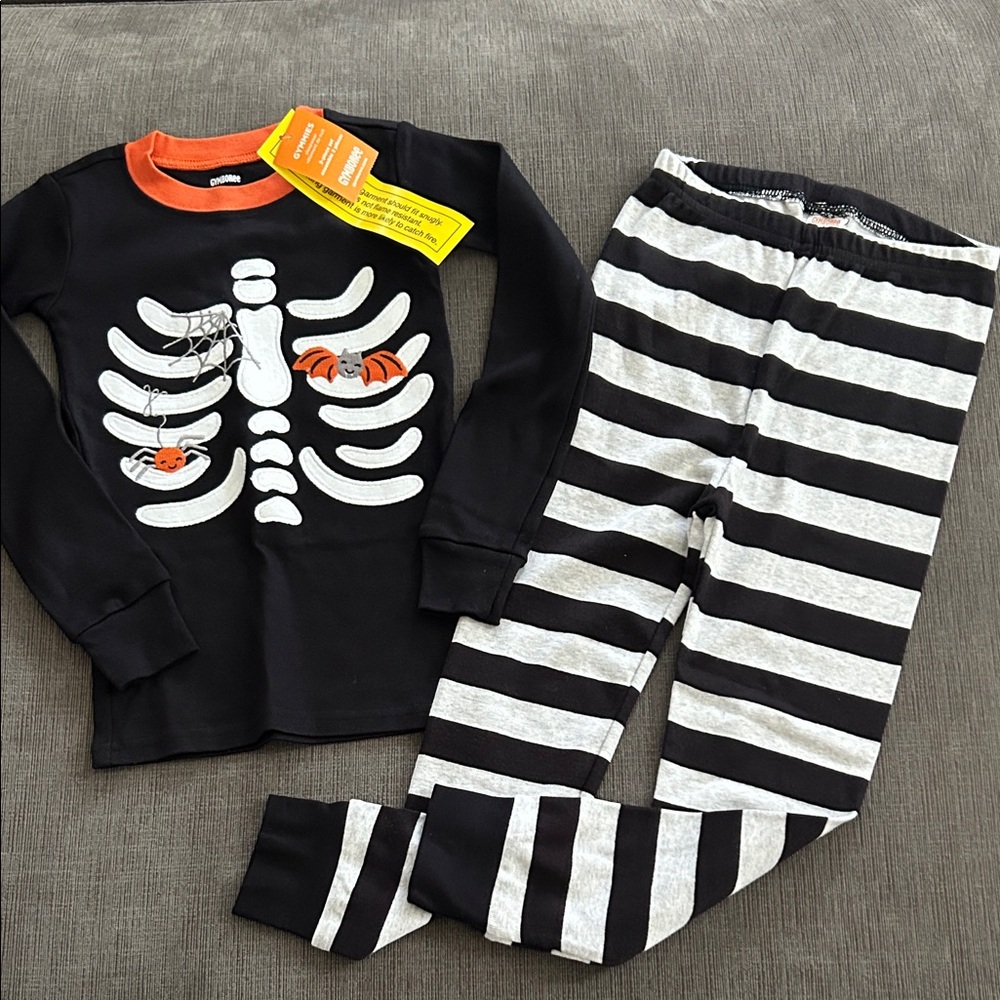 GYMBOREE Halloween Embroidered Skeleton Rib cage Spider Bat 2Piece Pajama 4T NWT